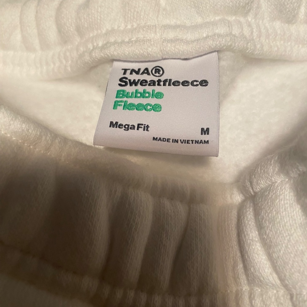 Aritzia TNA Bubble Fleece Sweatpants - Picture 2 of 4